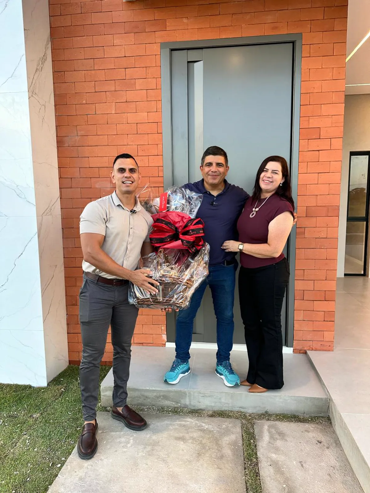 Entrega de chaves a cliente Fraga